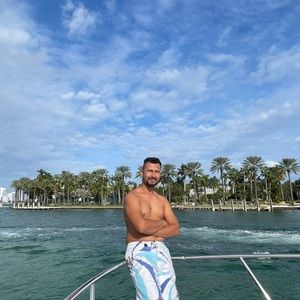 Meet your Posher, Edgardo